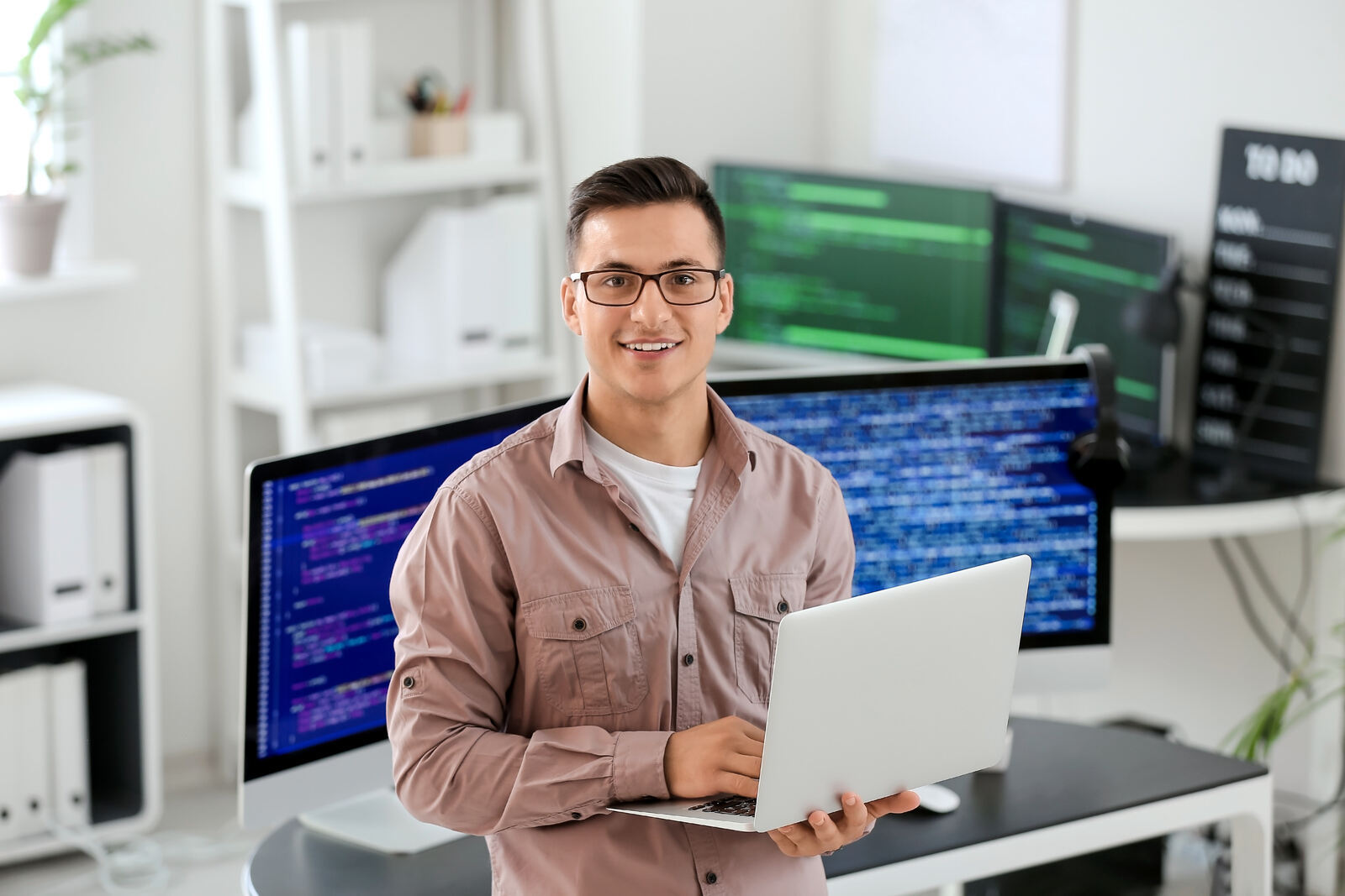 Иллюстрация: очки — Чем отличается от product и project manager