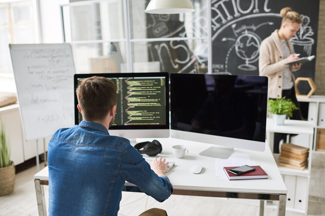 Иллюстрация: парень — SDLC