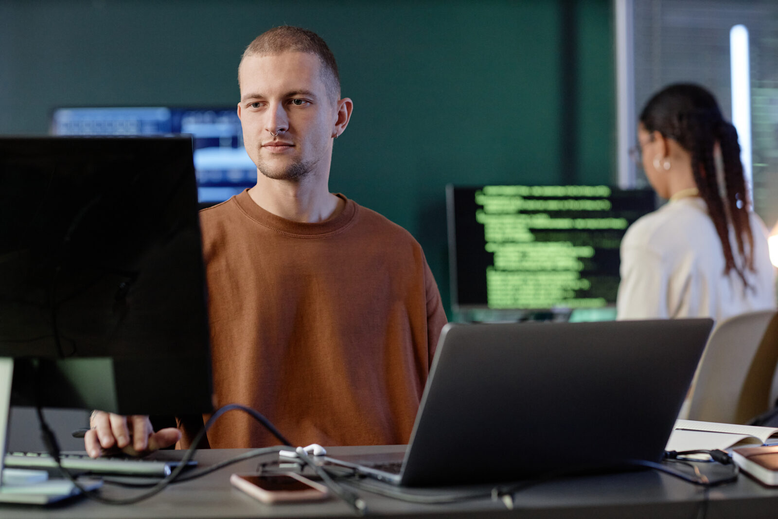 Иллюстрация: работа — Чем занимается Java-разработчик